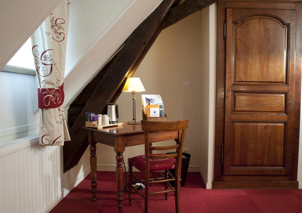 Hotel Wilson - Teritoria Dijon Luaran gambar